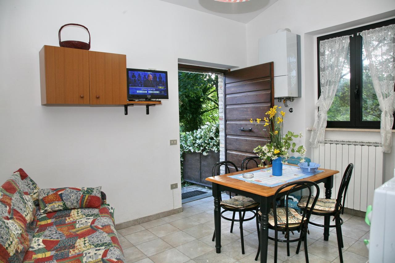 Agriturismo Villa Mozart Nel Verde Gubbio Extérieur photo