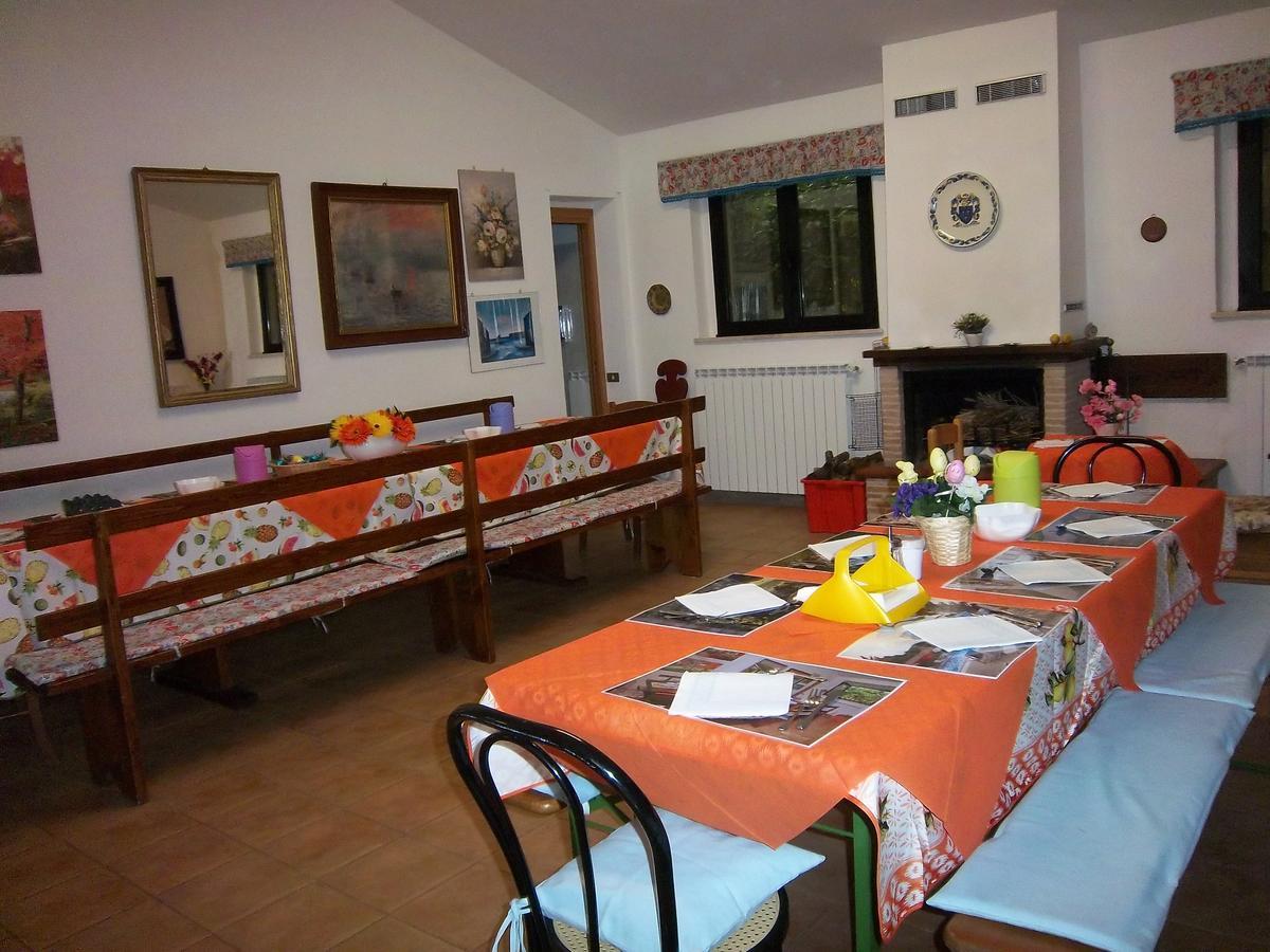 Agriturismo Villa Mozart Nel Verde Gubbio Extérieur photo