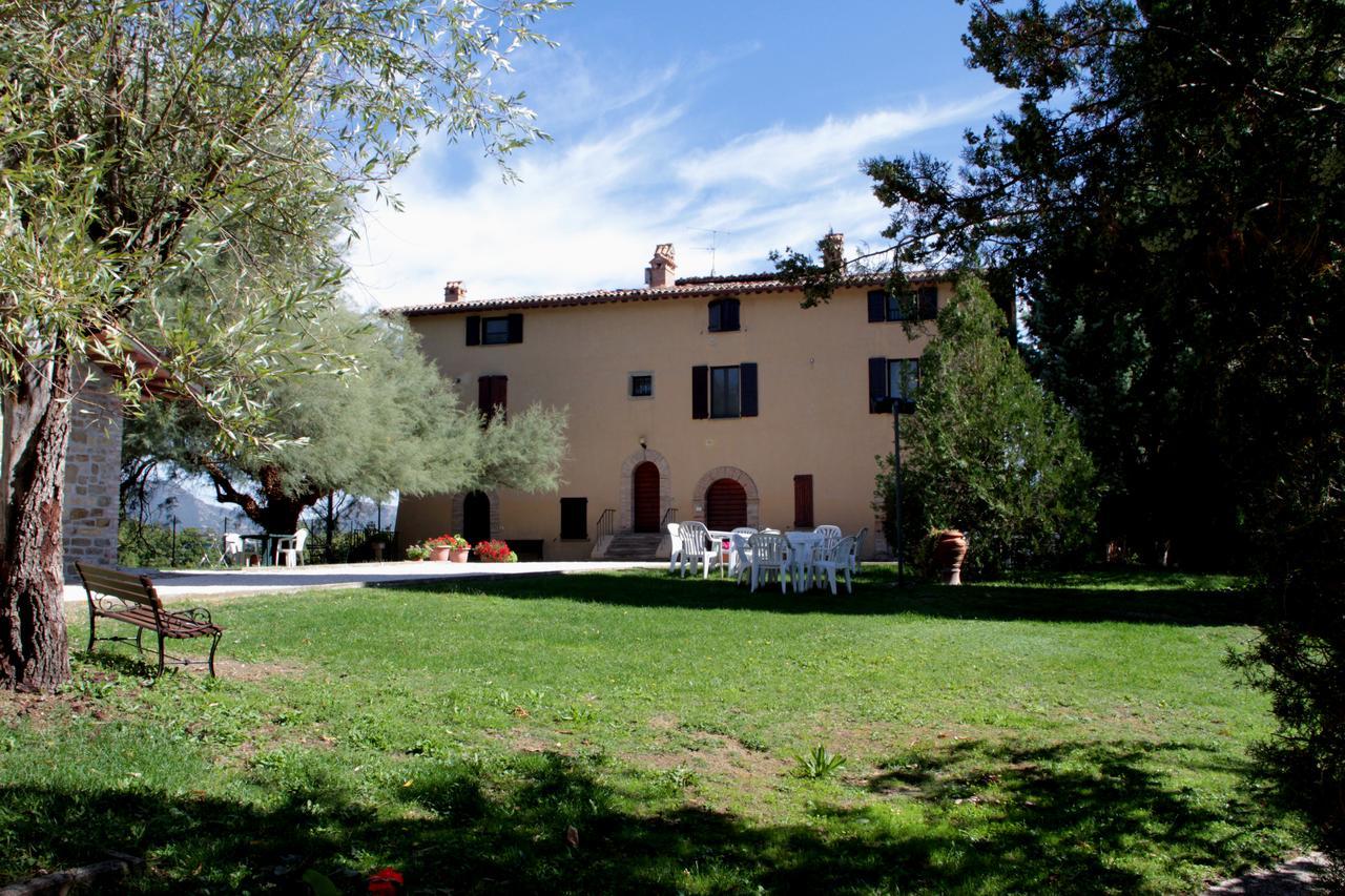 Agriturismo Villa Mozart Nel Verde Gubbio Extérieur photo